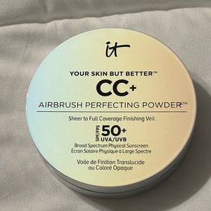 IT Cosmetics Your Skin But Better CC+ Airbrush Perfecting Powder in Medium